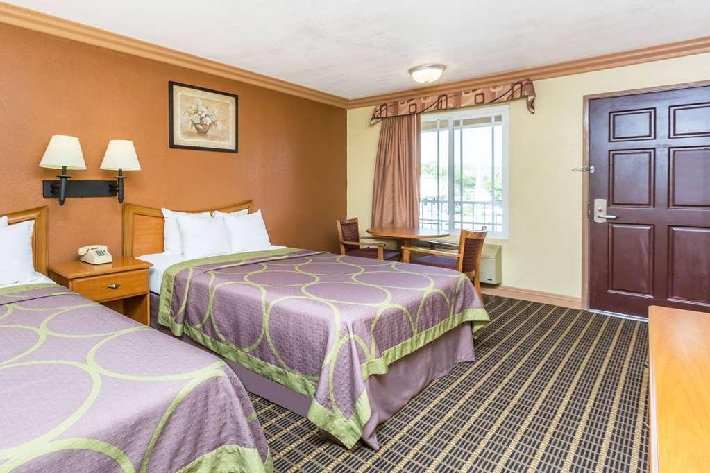Super 8 By Wyndham Azusa Room photo